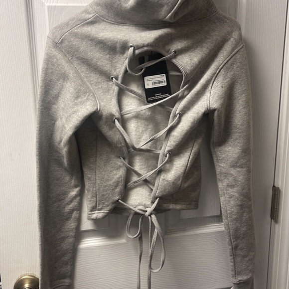 Pretty Little Thing Crop Grey Lace Up Back Hoodie Size Large - Picture 2 of 3